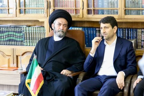 تصاویر/ دیدار وزیر ارتباطات با امام جمعه اردبیل