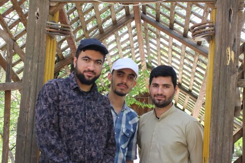 تصاویر/ اردوی زیارتی تفریحی طلاب مدرسه علمیه المهدی(عج) آران و بیدگل