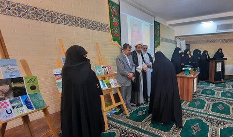 تصاویر/تقدیر از برگزیدگان جشنواره بانوی کرامت در اراک