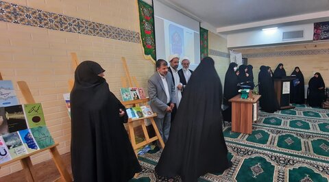 تصاویر/تقدیر از برگزیدگان جشنواره بانوی کرامت در اراک