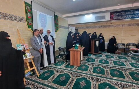 تصاویر/تقدیر از برگزیدگان جشنواره بانوی کرامت در اراک