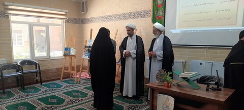 تصاویر/تقدیر از برگزیدگان جشنواره بانوی کرامت در اراک