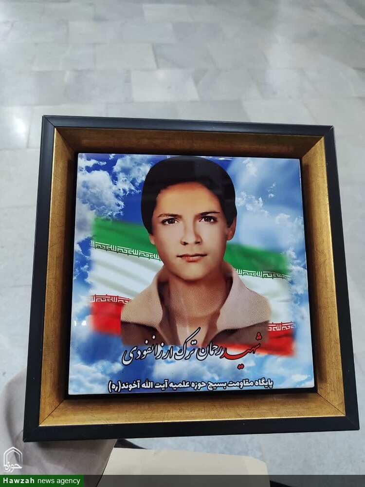 دیدار طلاب همدانی با مادر طلبه شهید رحمان ترک ارزانفودی