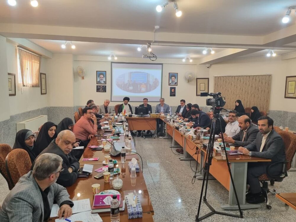 دانشآموزان به سلاح تحلیل و تفکر مجهز شوند