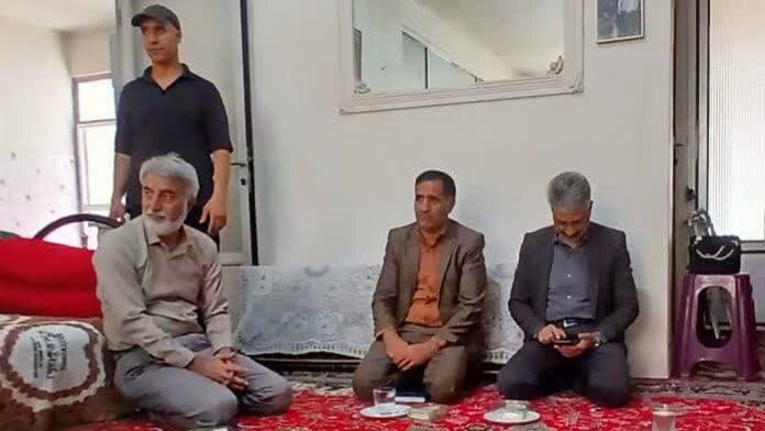 دیدار امام‌جمعه و فرماندار آران و بیدگل با خانواده شهید علی‌محمد امینیان