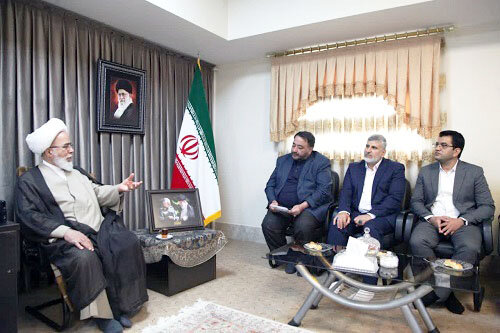 امام ‌جمعه کرمانشاه بر مشارکت اصناف در «مهمانی کیلومتری غدیر» تأکید کرد+ عکس