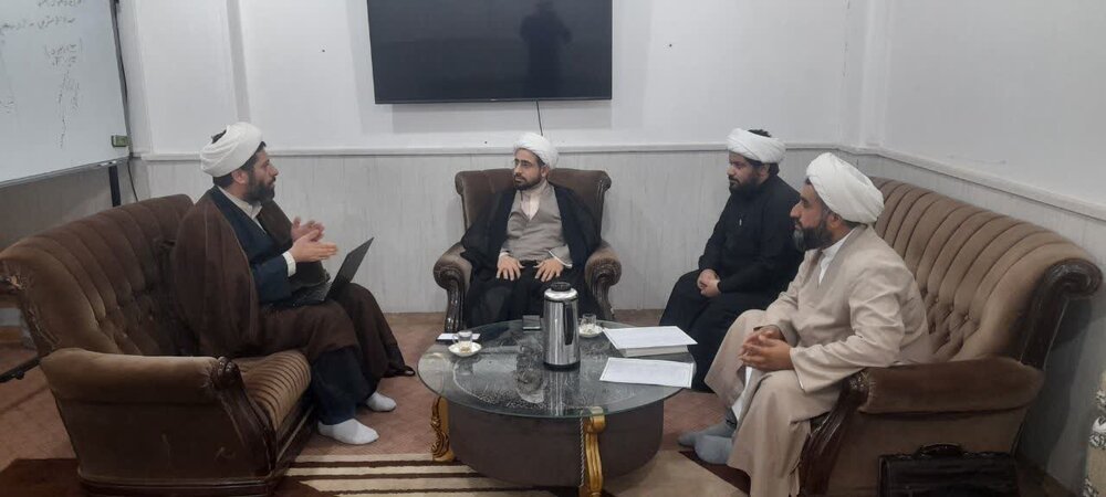 مسائل پژوهشی مدرسه علمیه علی‌بن ابی‌طالب(ع) اهواز بررسی شد