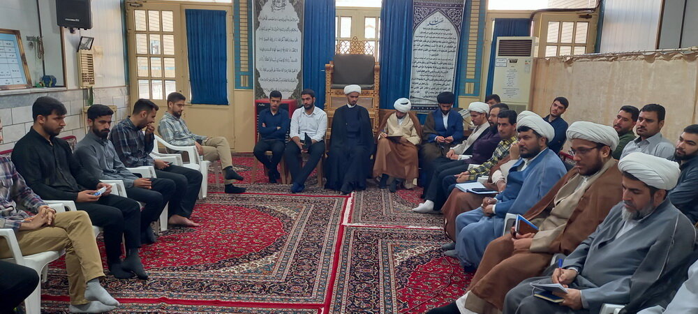 نشست هم‌اندیشی طلاب ممتاز مدارس علمیه منطقه کاشان برگزار شد