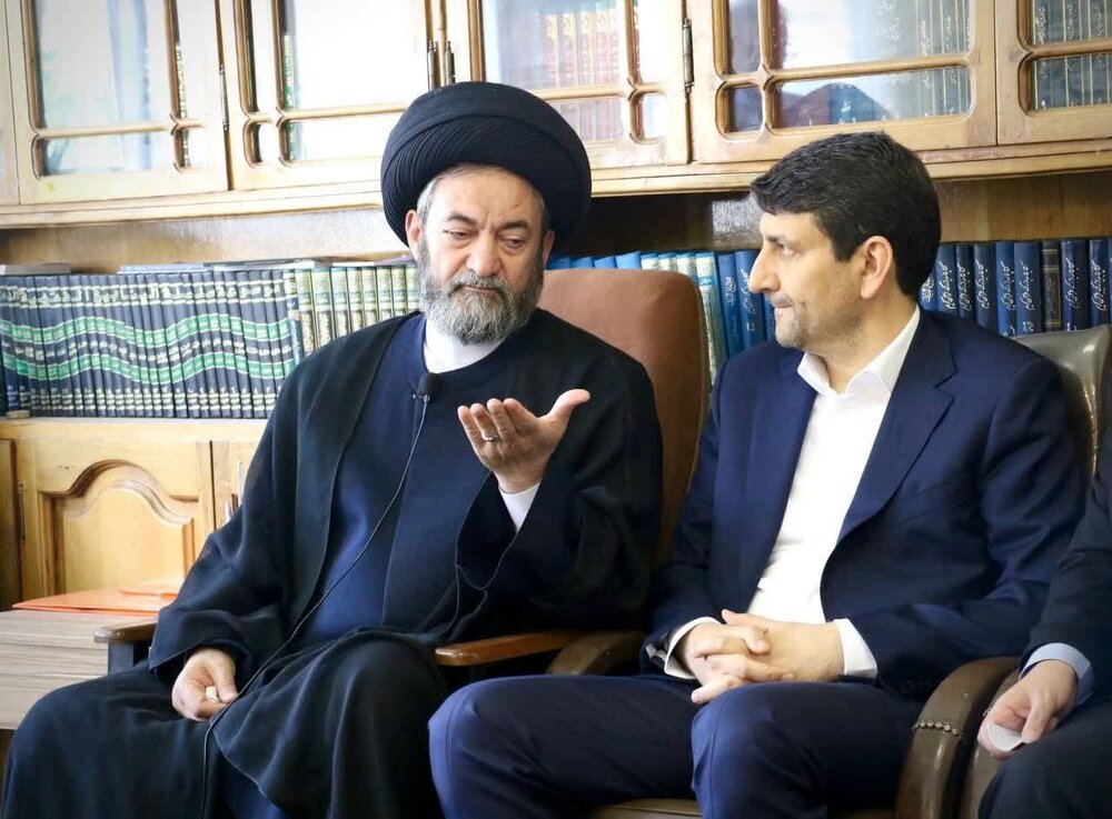 تصاویر/ دیدار وزیر ارتباطات با امام جمعه اردبیل
