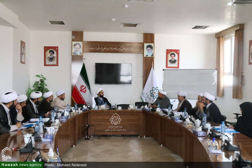 تصاویر/ اولین جلسه کمیته آموزش و تربیت امام جماعت مساجد خراسان جنوبی