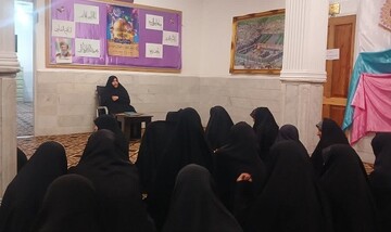 نشست «آرایش‌های نوظهور؛ کاشت ناخن» در یزد برگزار شد؛ فتاوای مراجع و وظایف شرعی بانوان