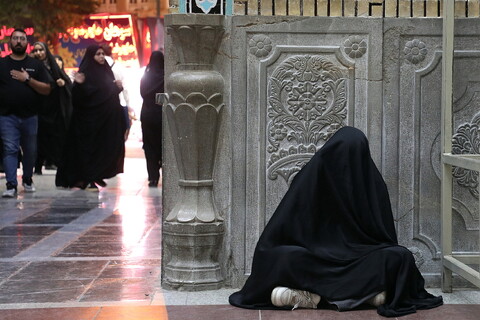 تصاویر/ حال و هوای حرم حضرت معصومه (س) در شب شهادت امام جواد(ع)