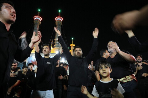 تصاویر/ حال و هوای حرم حضرت معصومه (س) در شب شهادت امام جواد(ع)