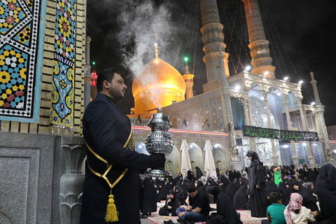 تصاویر/ حال و هوای حرم حضرت معصومه (س) در شب شهادت امام جواد(ع)