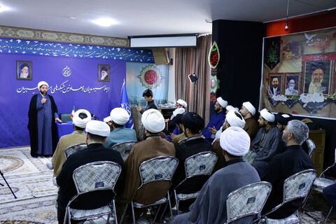 تصاویر/ نشست تشکیلاتی کادر شبکه های استانی امیر بیان علیه‌السلام