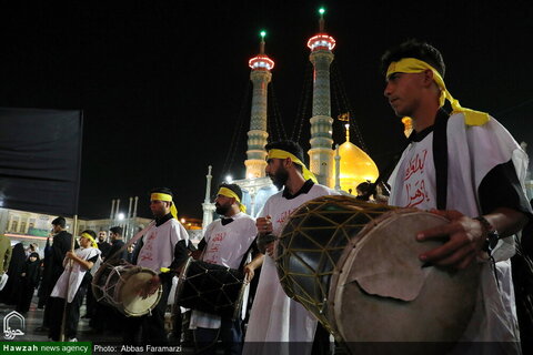 Photos/ Sanctuaire de Hazrat Masoumeh (psl) la nuit de l'anniversaire du martyre de l'Imam Javad (psl)