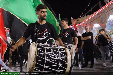 Photos/ Sanctuaire de Hazrat Masoumeh (psl) la nuit de l'anniversaire du martyre de l'Imam Javad (psl)