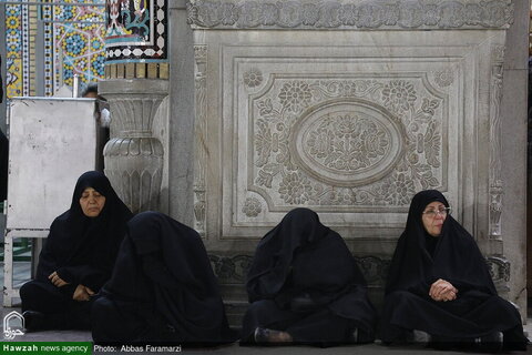 Photos/ Sanctuaire de Hazrat Masoumeh (psl) la nuit de l'anniversaire du martyre de l'Imam Javad (psl)