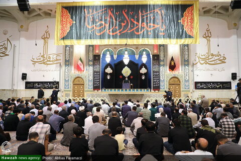 Photos/ Sanctuaire de Hazrat Masoumeh (psl) la nuit de l'anniversaire du martyre de l'Imam Javad (psl)