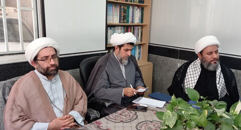 تصاویر/ بازدید مدیر و معاونان حوزه علمیه منطقه کاشان از مدرسه علمیه المهدی(عج) آران و بیدگل