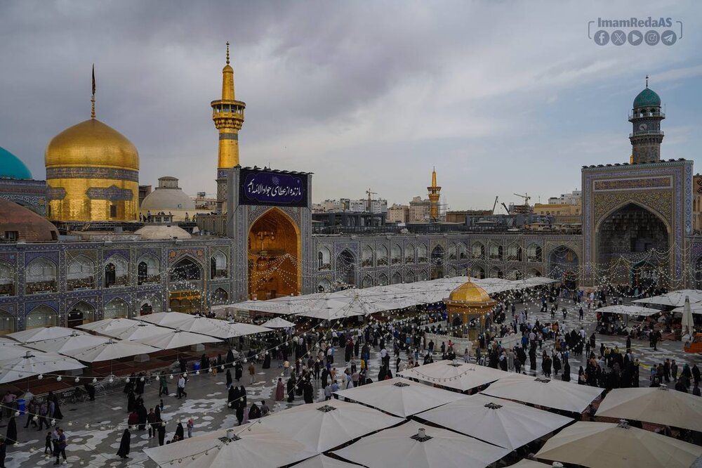 الحرم الرضوي الشريف يتشح بالسواد في ذكرى استشهاد الإمام الجواد (ع)