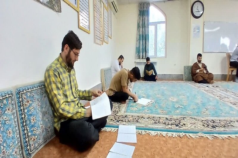 برگزاری برنامه «اعتکاف علمی» در مدرسه علمیه حضرت باقرالعلوم(ع) سرپل ذهاب+ تصاویر