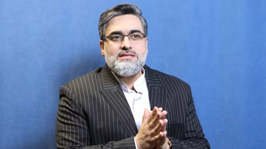 چرا نوجوانان سراغ موجهای معنوی، نظیر موج کرهای میروند؟ / شیوههای عضوگیری فرقههای کاذب