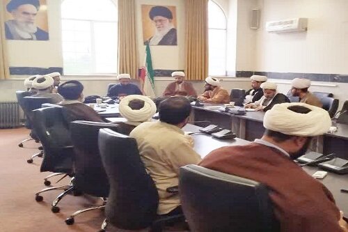 جلسه ماهانه توجیهی امامان جماعت مساجد کرمانشاه برگزار شد