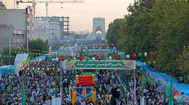 Misikiti ya Tehrani yaitisha “Tafrija ya Kilometa 10 ya Ghadir” Misikiti ya Tehrani yaitisha “Tafrija ya Kilometa 10 ya Ghadir”