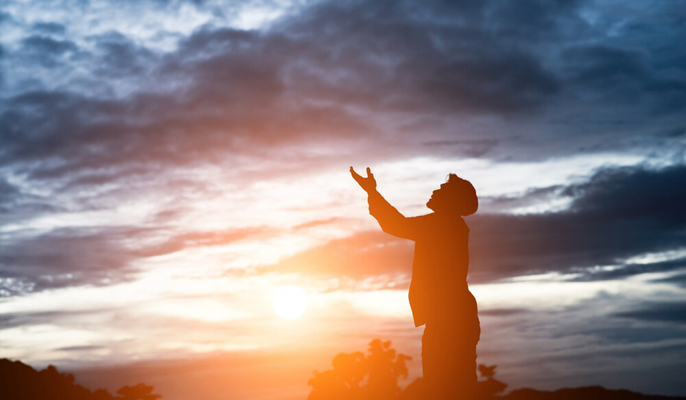 برخی دین را افیون ملت‌ها می‌دانند! چه پاسخی می‌توان به آنان داد؟