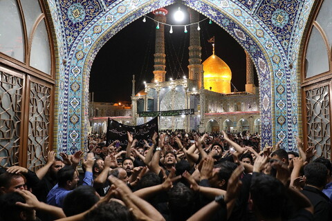 Imágenes / Ambiente del Santuario de Hazrat Masoumeh (P) en la noche del martirio del Imam Jawad (P)