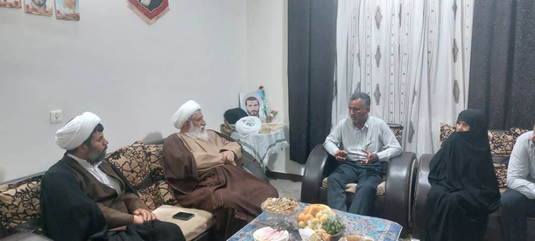 دیدار نماینده مردم هرمزگان در مجلس خبرگان رهبری با خانواده شهید قنبری