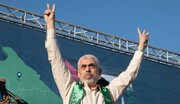 تكريم القائد الشهيد يحيى السنوار بجائزة كوامي توري في يوم تحرير إفريقيا
