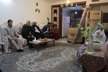 توزیع ۵سری جهیزیه بین نیازمندان همزمان با سالروز ازدواج حضرت علی(ع) و حضرت فاطمه(س)