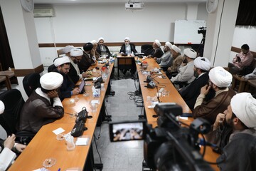 نشست معاون آموزش حوزه‌های علمیه با اساتید سطح یک حوزه + عکس