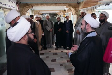 تصاویر/ بازدید طلاب مؤسسه مطالعات اسلامی خوزستان از مؤسسه آموزشی و پژوهشی امام خمینی(ره)