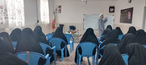 برگزاری کارگاه شیوه های دعوت به نماز در شهداد