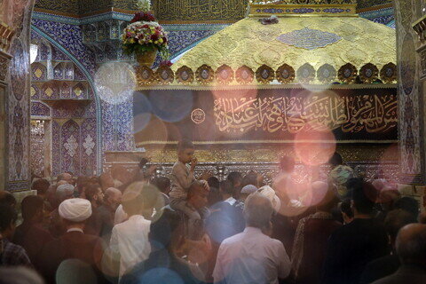 Imágenes / Ambiente del Santuario de Hazrat Masoumeh (P) en la noche del martirio del Imam Jawad (P)