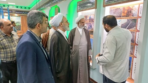 حضور حضرت آیت الله اعرافی در تربت خانه سید الشهدا کرمان