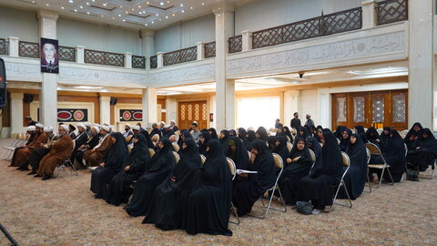 تصاویر / نشست صمیمی مبلغان تخصصی و سرگروه‌های تبلیغی دفتر تبلیغات اسلامی اصفهان