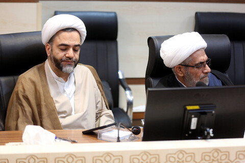 تصاویر/ نشست هم اندیشی حوزه ، نظام و نقش آفرینی حوزویان در آینده