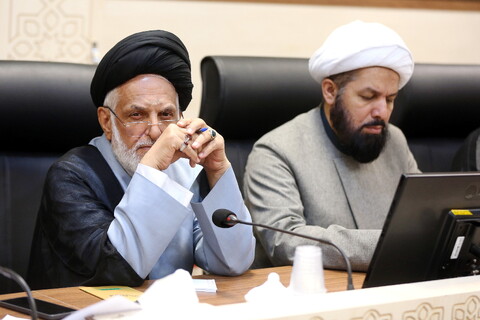 تصاویر/ نشست هم اندیشی حوزه ، نظام و نقش آفرینی حوزویان در آینده