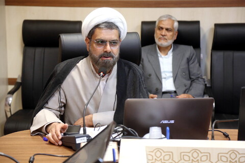 تصاویر/ نشست هم اندیشی حوزه ، نظام و نقش آفرینی حوزویان در آینده