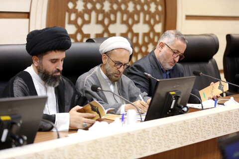 تصاویر/ نشست هم اندیشی حوزه ، نظام و نقش آفرینی حوزویان در آینده