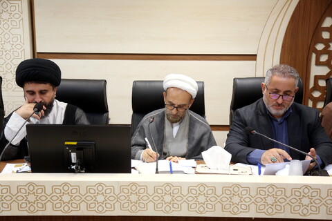 تصاویر/ نشست هم اندیشی حوزه ، نظام و نقش آفرینی حوزویان در آینده