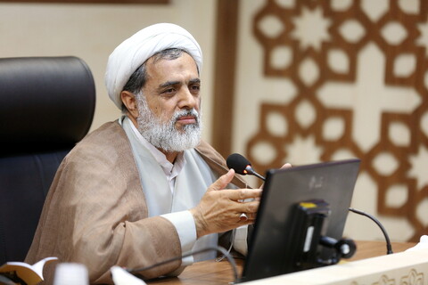 تصاویر/ نشست هم اندیشی حوزه ، نظام و نقش آفرینی حوزویان در آینده