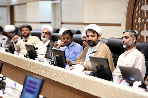 تصاویر/ نشست هم اندیشی مسئولان، فعالان و مبلغان عرصه بین الملل