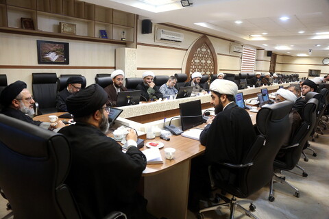 تصاویر/ نشست هم اندیشی مسئولان، فعالان و مبلغان عرصه بین الملل