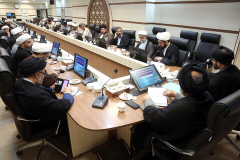 تصاویر/ نشست هم اندیشی مسئولان، فعالان و مبلغان عرصه بین الملل