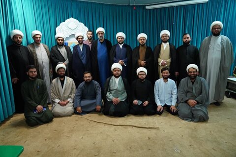تصاویر/طلاب مؤسسه مطالعات اسلامی خوزستان از مؤسسه آموزشی و پژوهشی امام خمینی(ره)  بازدید کردند